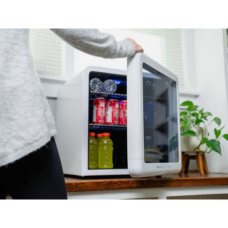 Magic Chef Retro Mini Beverage Cooler in White (1.7 cu. ft.)